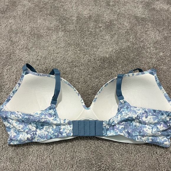 Victoria Secret bra - Picture 2 of 3